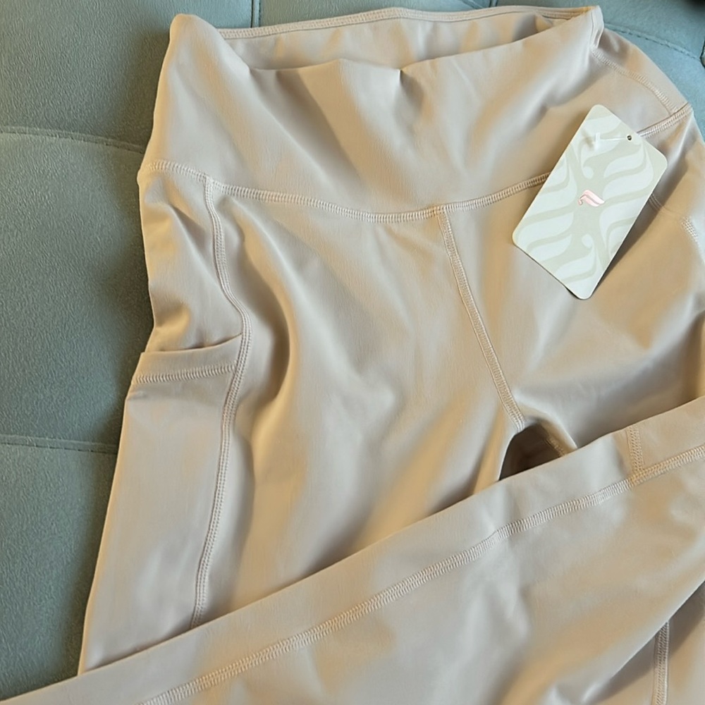 Cram leggings flexible and cute